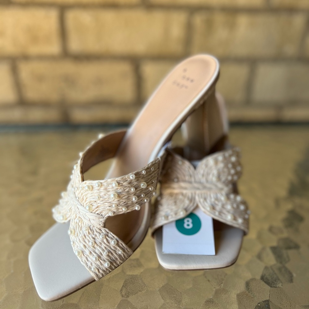 Elegant Cream Women's Mules